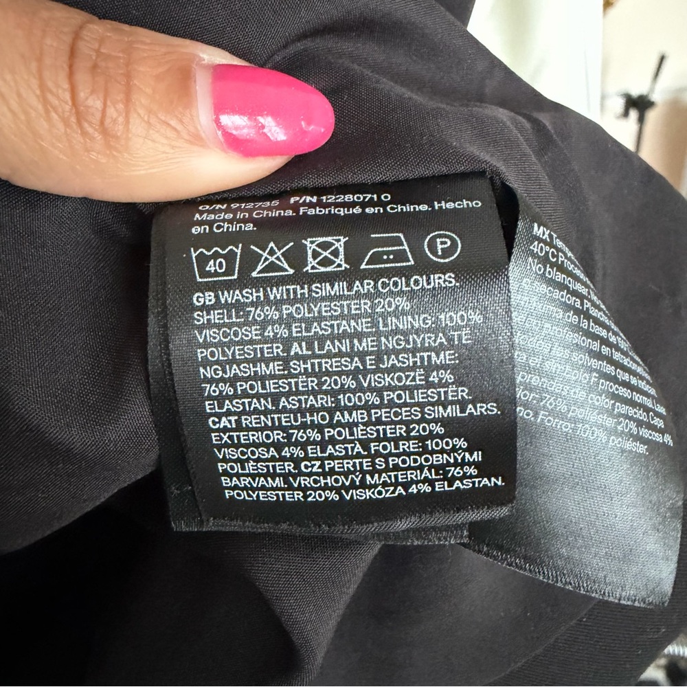 H&M Suiting Black Button-Front Vest Size XS - Picture 5 of 6